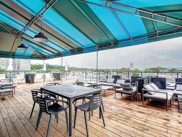 Penthouse On Charest - With Parking And Gym Quebec City Exterior photo